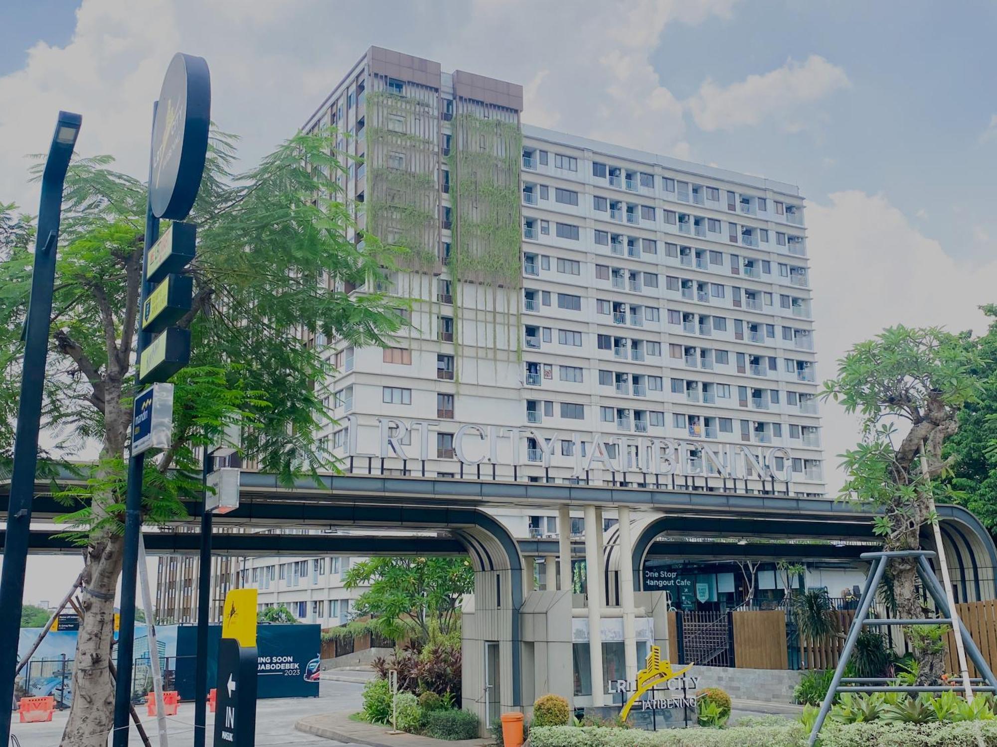 Homey And Minimalist Gateway Park Lrt By Travelio